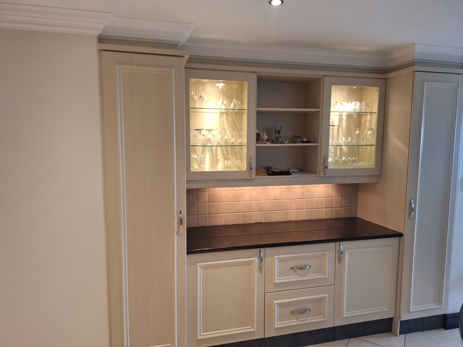 3 Bedroom Property for Sale in Wavecrest Eastern Cape